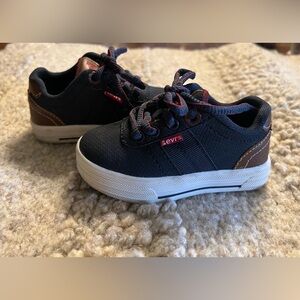 Levi's Kids Drive Lo Synthetic Leather Casual Lowtop Sneaker- Size 5 (toddler)